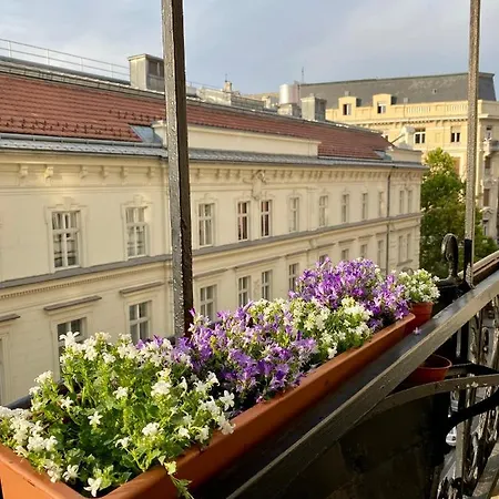 Deluxe Downtown With A Fabulous View Apartmán *