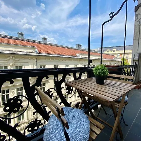 Deluxe Downtown With A Fabulous View Appartement *
