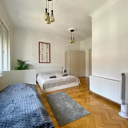Apartment Deluxe Downtown With A Fabulous View