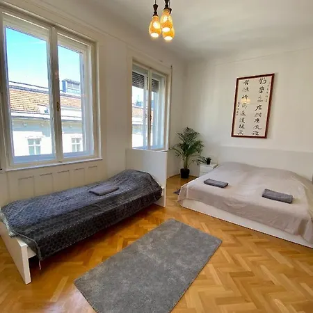 Apartment Deluxe Downtown With A Fabulous View Budapest