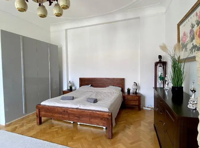 Deluxe Downtown With A Fabulous View Appartamento Budapest