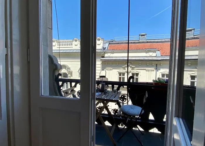 Deluxe Downtown With A Fabulous View Appartamento Budapest